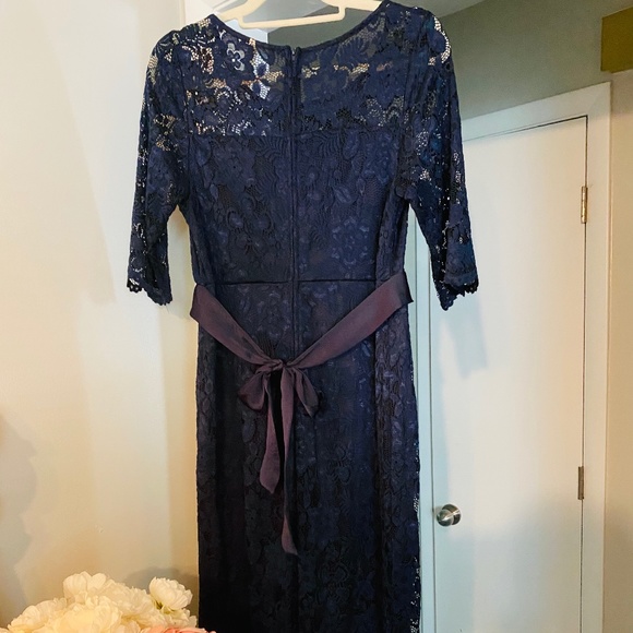 Hello Miz Maternity Lace Dress Navy Size L - Picture 6 of 6